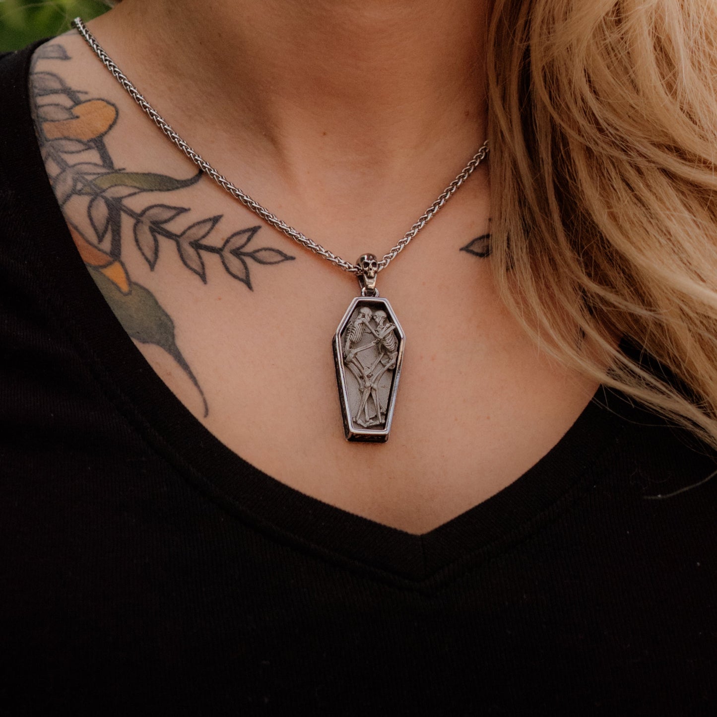 Coffin Lovers Skeleton Pendant Necklace
