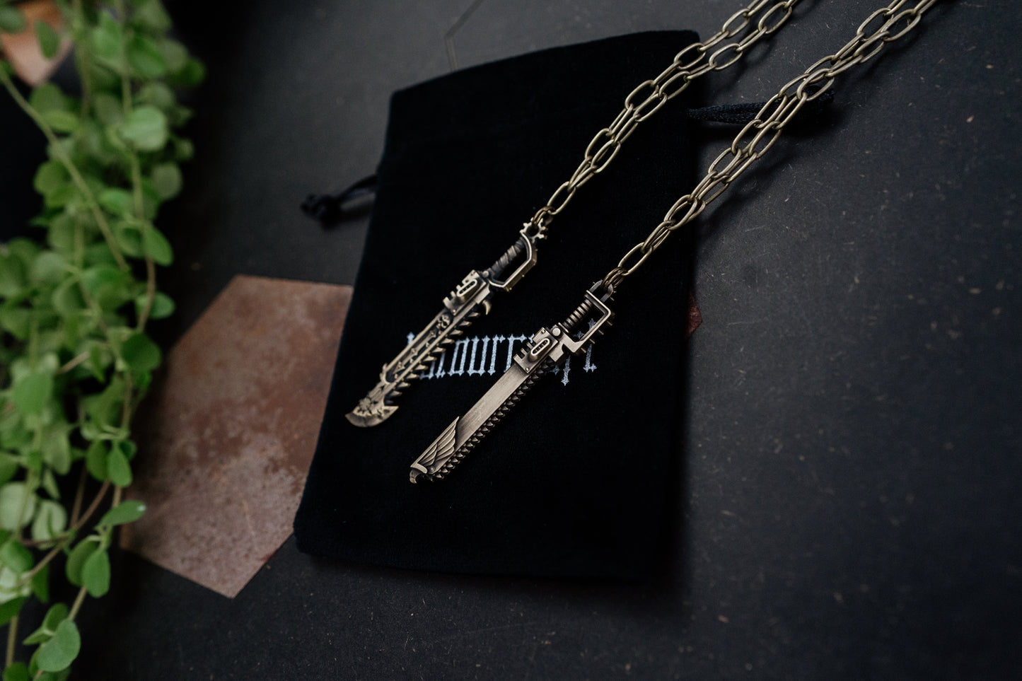 Warhammer40K Heretic Chainsword Pendant Necklace