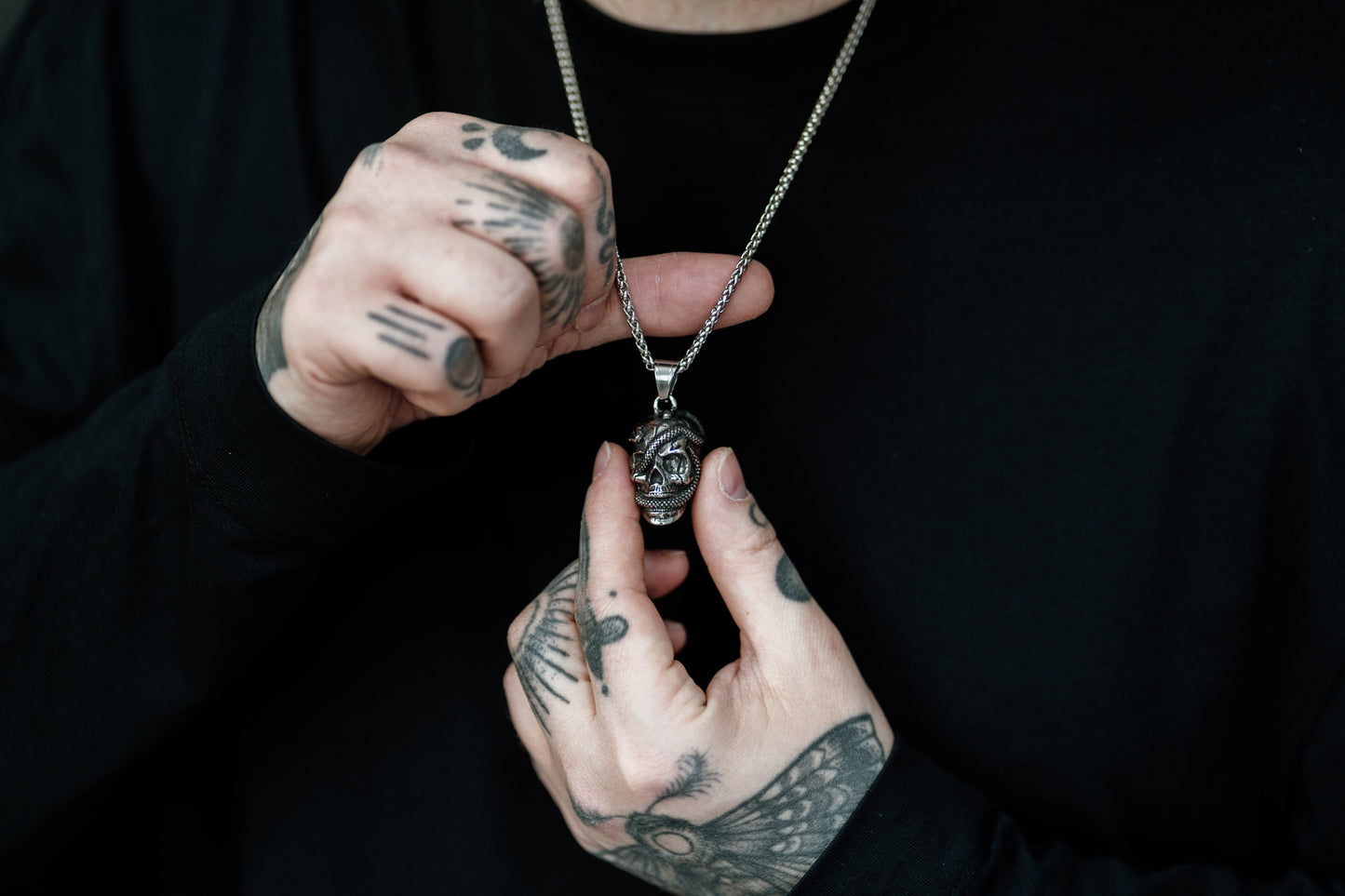Venomshroud – Detailed Snake and Skull Necklace in Stainless Steel