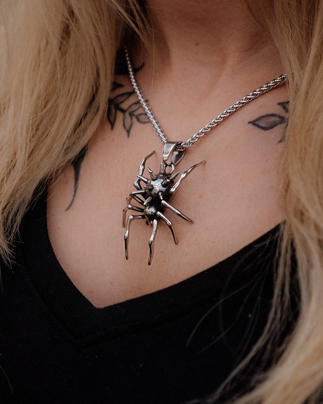 Large Spiked Spider Pendant Necklace