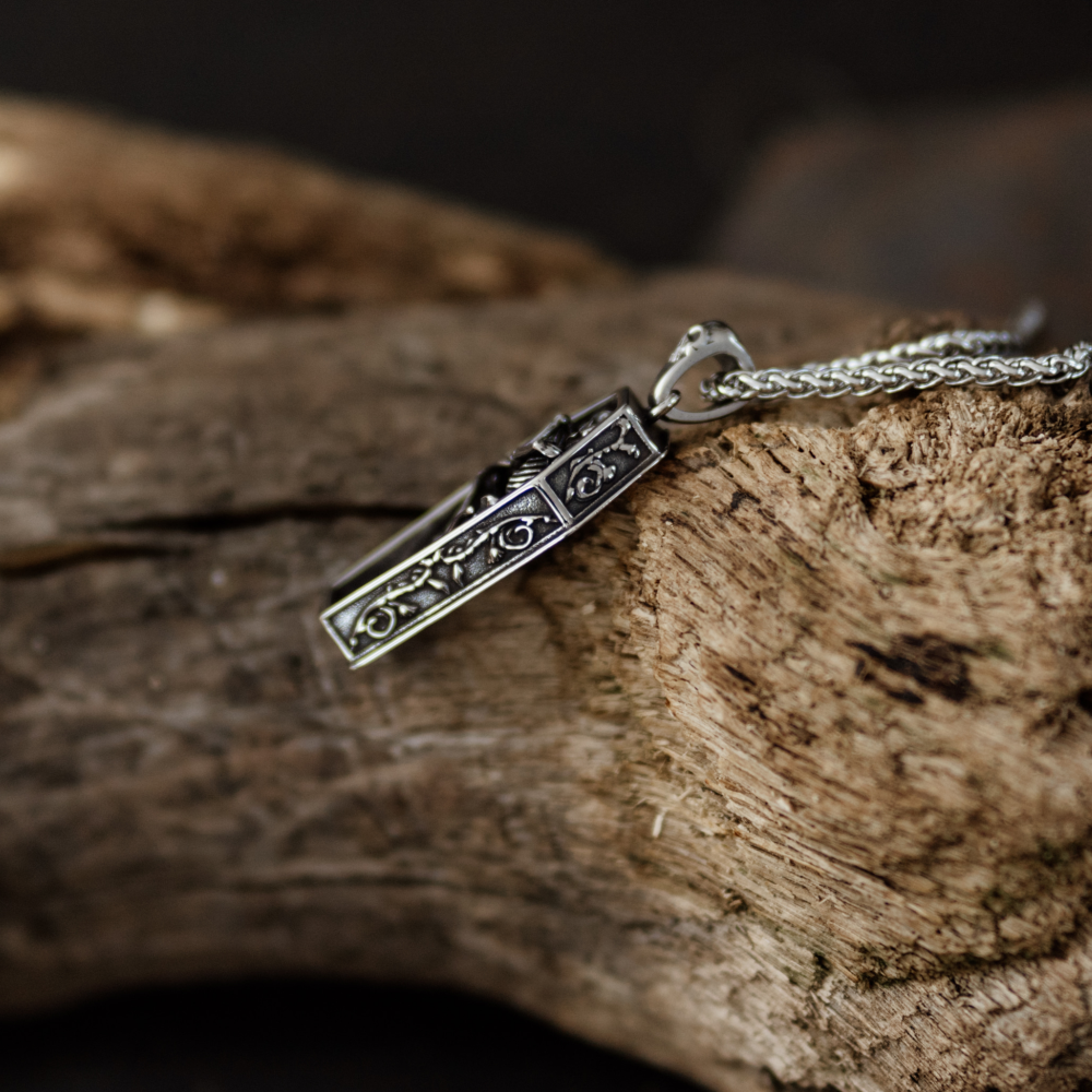 Coffin Lovers Skeleton Pendant Necklace